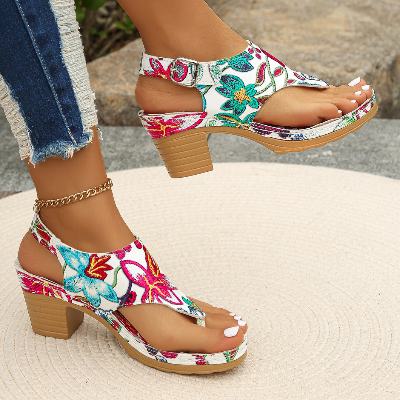 Serena | Women's Block Heel Sandals Toe Ring Floral Embroidered