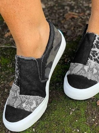 Stacy | Women's Slip-On Sneakers Snake Print Flatform Canvas 1