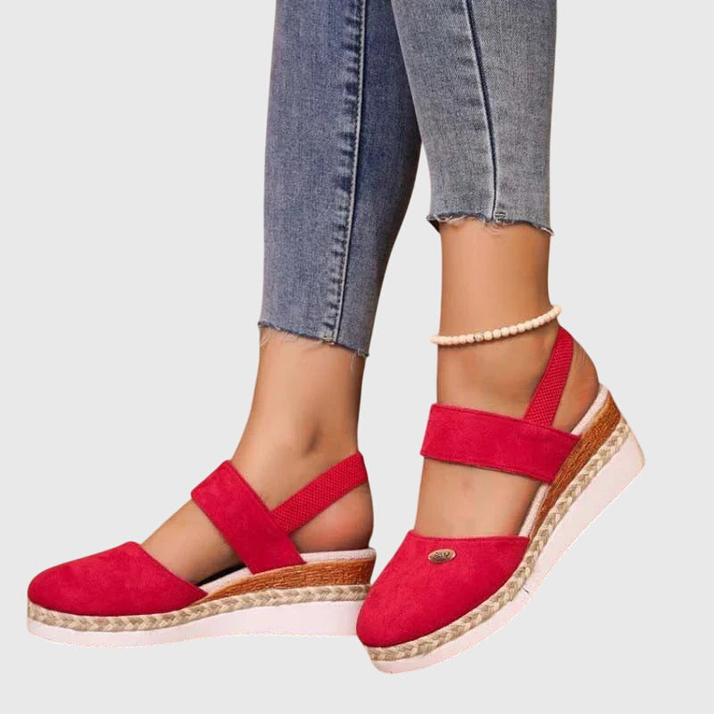 Women's supportive sandals with platform sole and elastic ankle strap in versatile beige tone