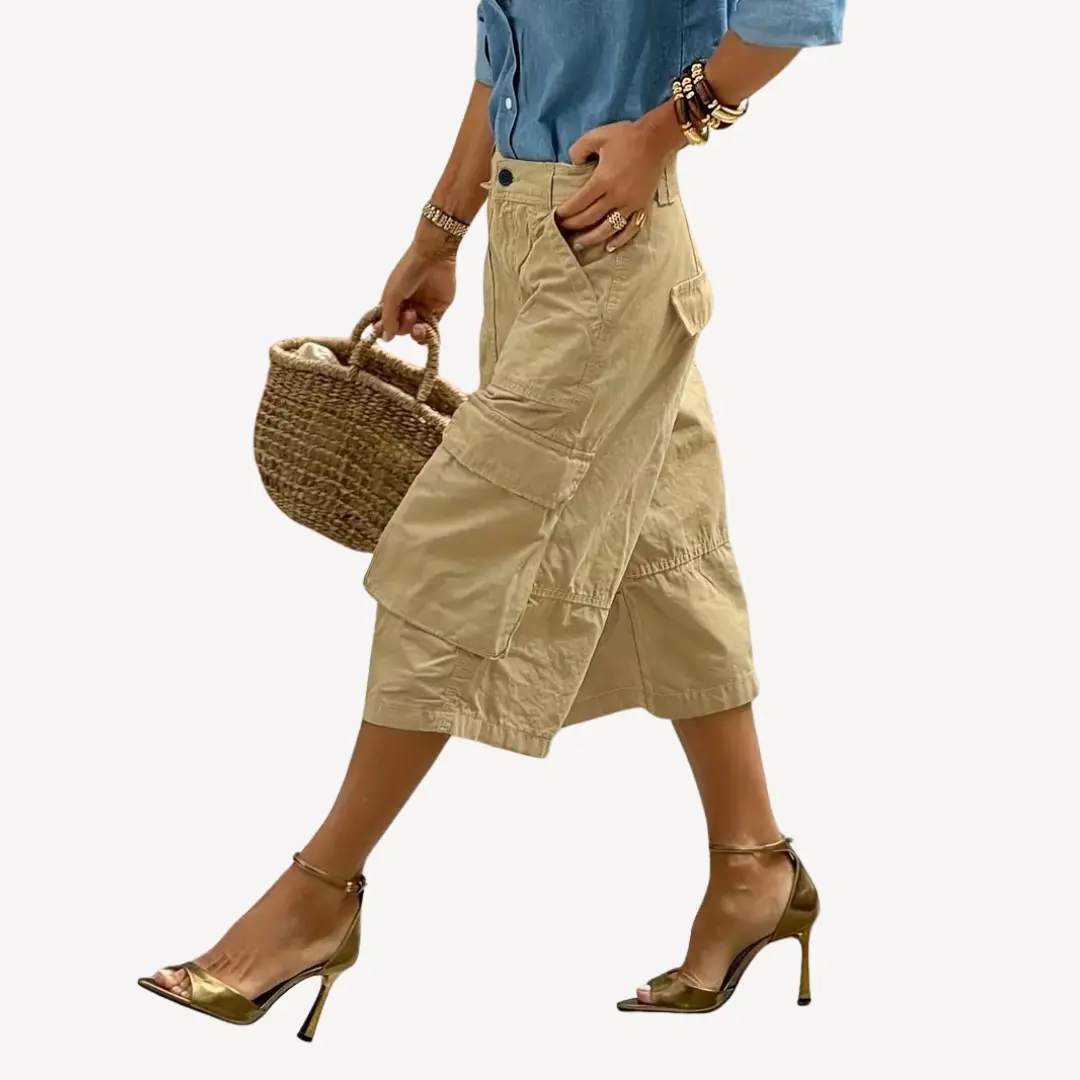 Caro | Black Cargo Pants Relaxed Fit with Pockets 1