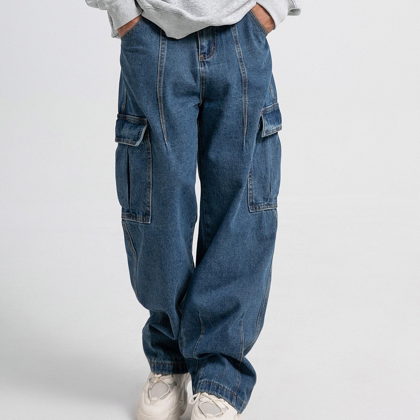 Jace | Men's Relaxed Fit Cargo Jogger Jeans Washed Denim 2