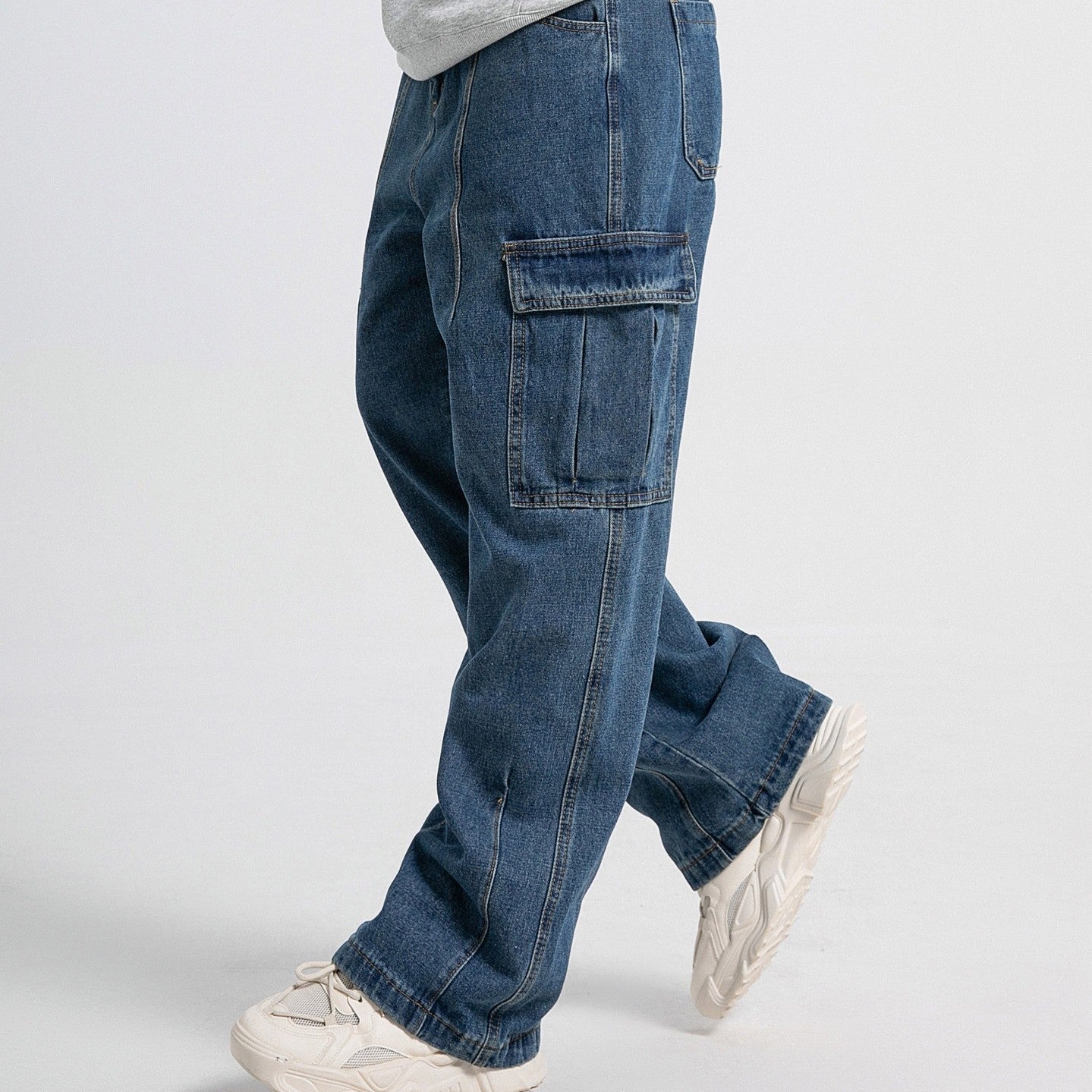 Jace | Men's Relaxed Fit Cargo Jogger Jeans Washed Denim 3