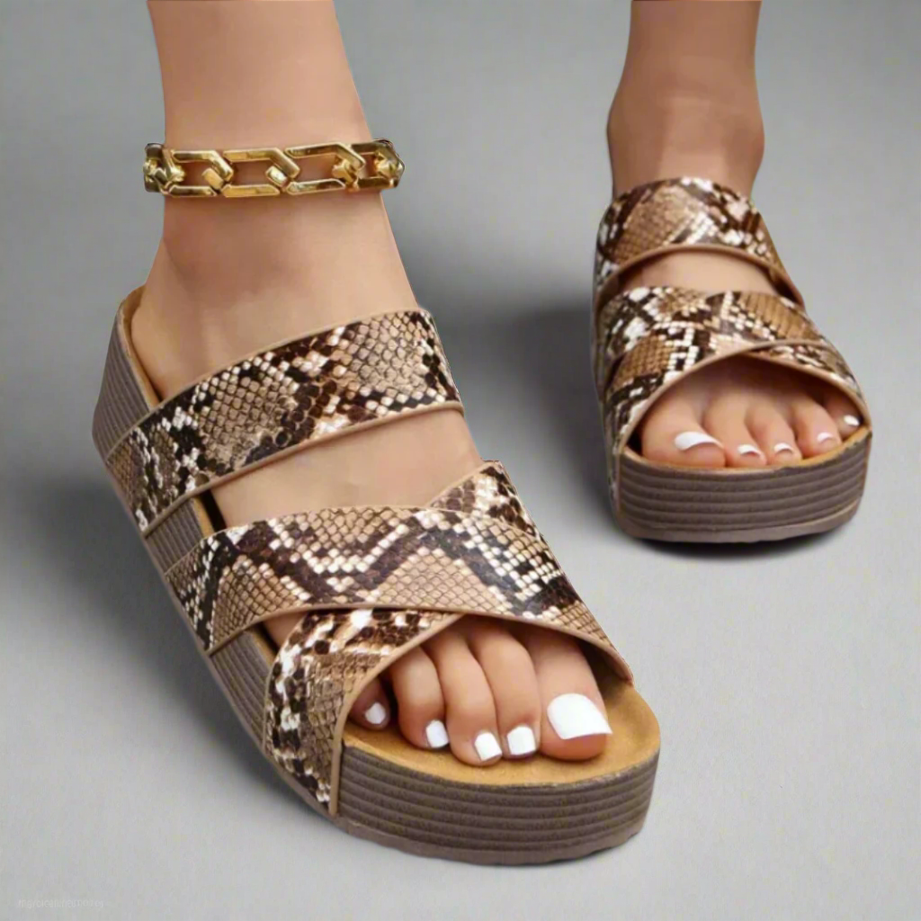 Sandra | Women's Slide Sandals Woven Crossover Strap Flatform 3