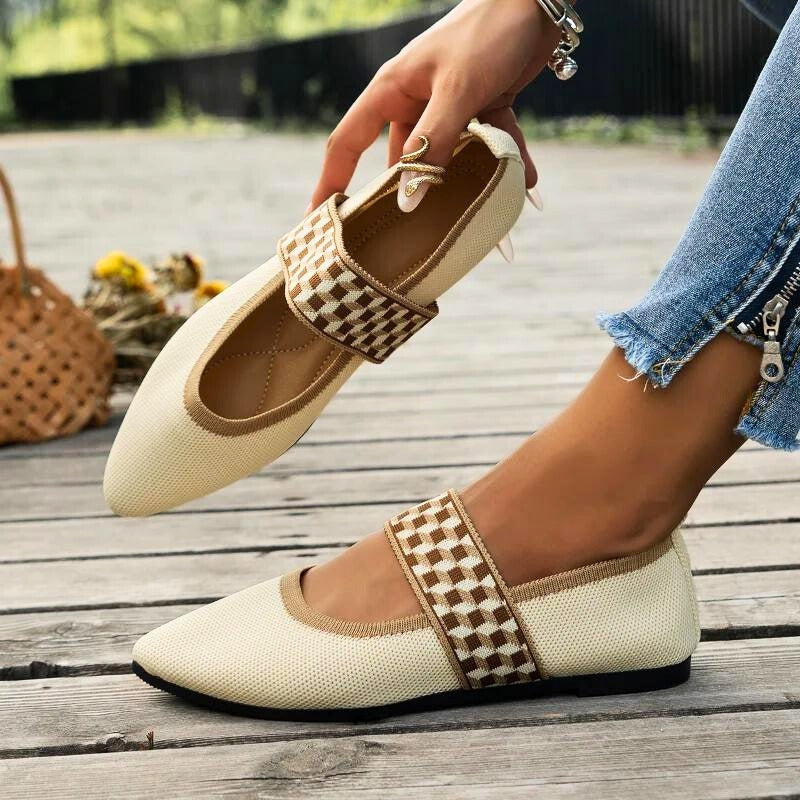 Venera | Black Flats with Elastic Strap 1