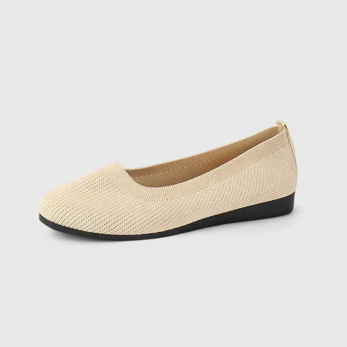 Aurora women's orthopedic shoes slip on in beige knit with elastic collar and black rubber sole